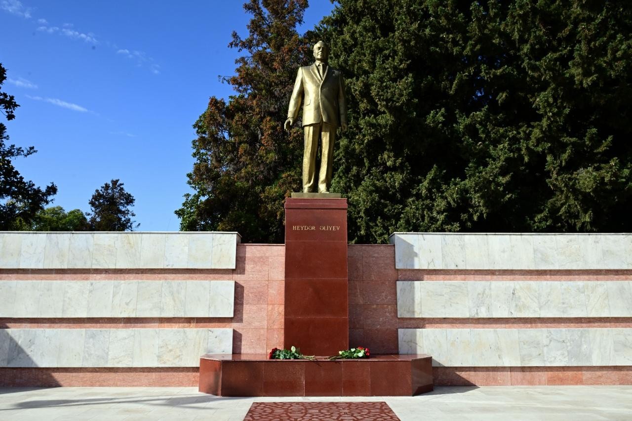 Nazir Adil Kərimli Qaxda vətəndaşların müraciətlərini dinləyib - FOTOLAR